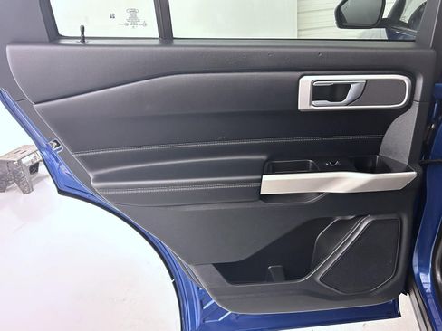 Used 2022 Ford Explorer XLT w/ Equipment Group 202A image 22