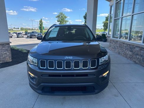 Used 2021 Jeep Compass Latitude w/ Sun and Sound Group AWD/4WD image 3