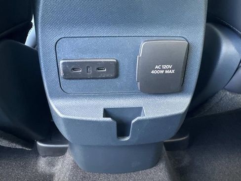 New 2026 Ford Maverick Lariat w/ Black Appearance Package image 16