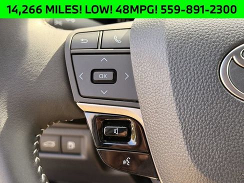 Used 2025 Toyota Camry SE FWD image 14