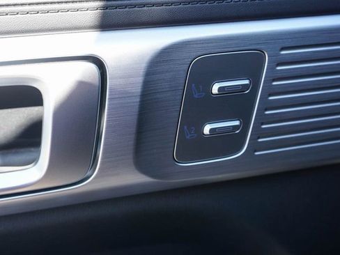 Used 2025 Hyundai Santa Fe Limited image 11