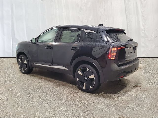 Used 2025 Nissan Kicks SR AWD/4WD image 2