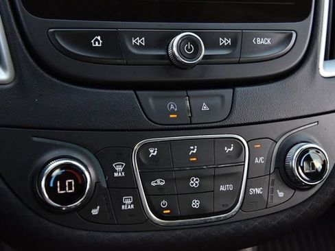 Used 2024 Chevrolet Malibu LT FWD image 14
