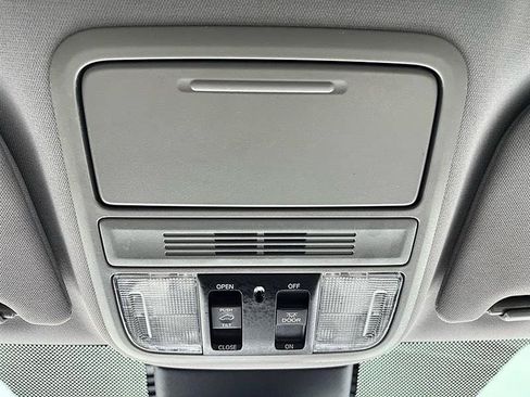 Used 2022 Honda Odyssey EX-L image 37