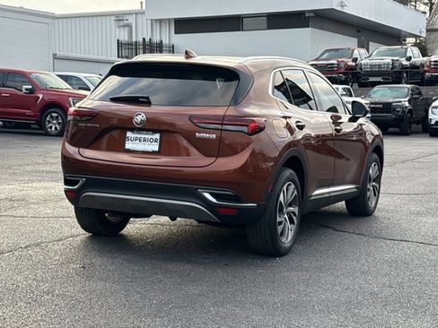 Used 2022 Buick Envision Essence w/ Safety Package image 3