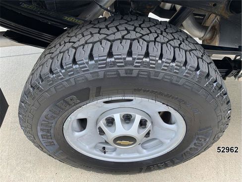 Used 2015 Chevrolet Silverado 2500 W/T RWD image 17