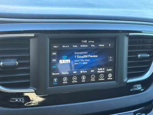 Used 2018 Chrysler Pacifica Touring Plus w/ S Appearance Package image 26