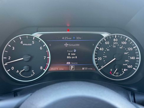 Used 2025 Nissan Sentra SR FWD image 23