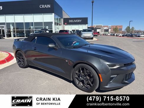 Used 2016 Chevrolet Camaro SS image 3