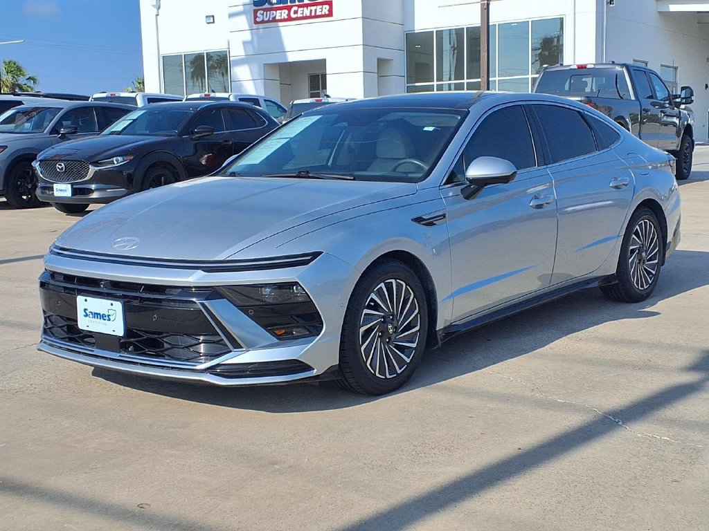 Used 2025 Hyundai Sonata Limited FWD image 4