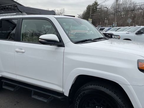 Used 2023 Toyota 4Runner SR5 Premium w/ Moonroof Package image 15