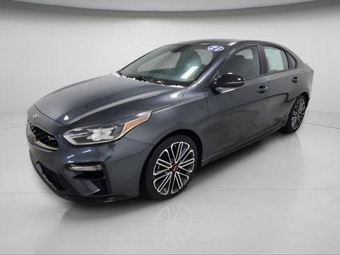 Used 2021 Kia Forte GT image 3