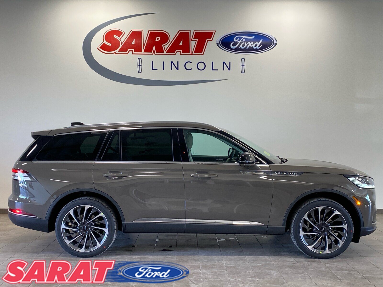 New 2026 Lincoln Aviator Reserve AWD/4WD image 1