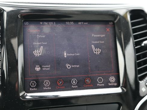 Used 2019 Jeep Cherokee Limited image 26