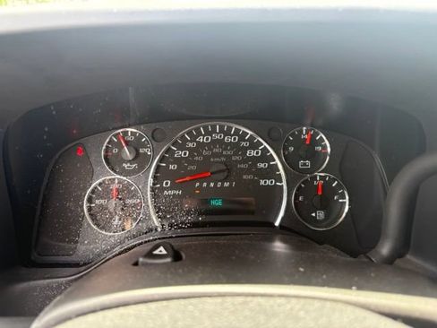 Used 2025 Chevrolet Express 2500 w/ Driver Convenience Package RWD image 34