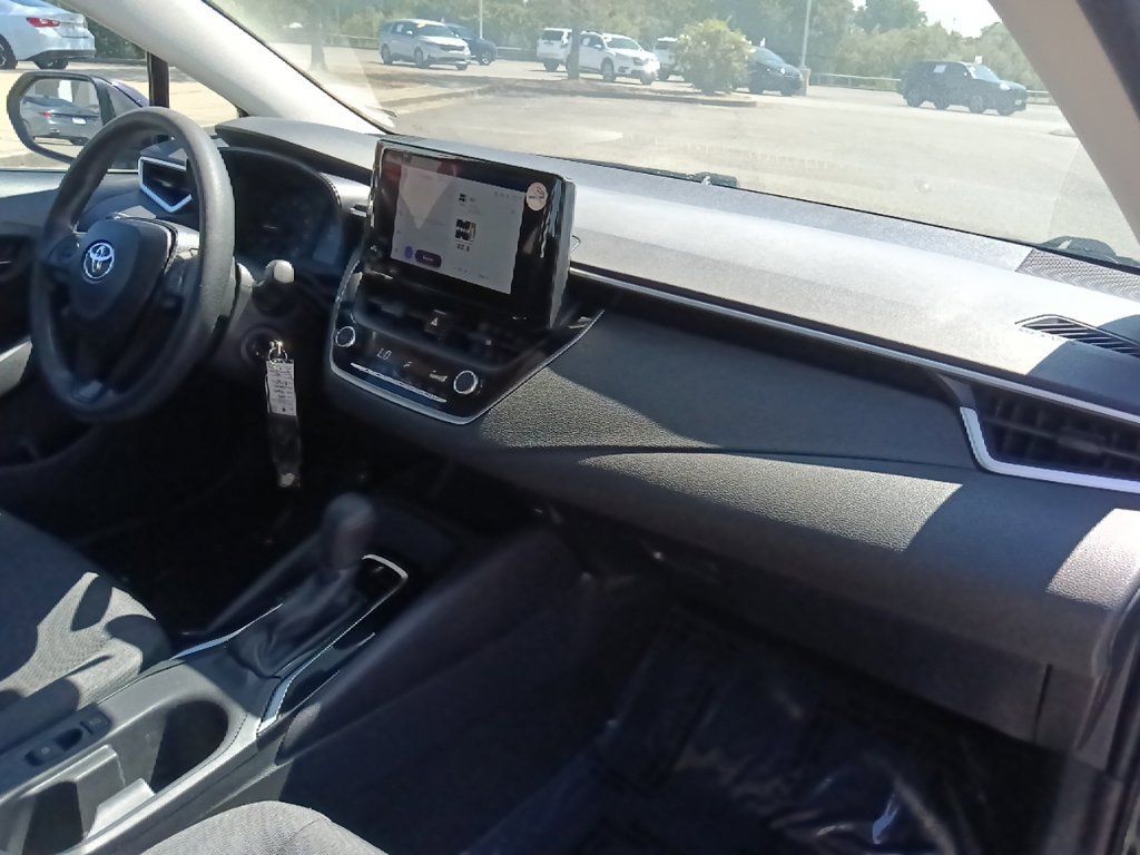 Used 2024 Toyota Corolla LE FWD image 32