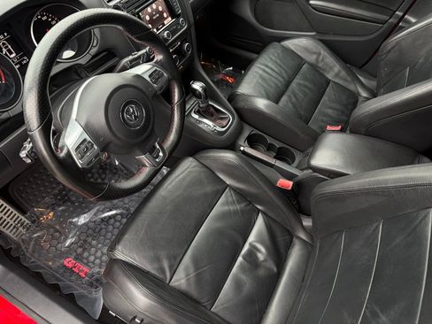 Used 2011 Volkswagen Golf 4-Door image 16