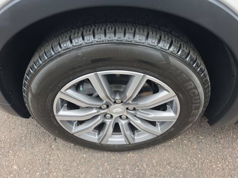 Used 2020 Cadillac XT4 Sport w/ Driver Awareness Package AWD/4WD image 26