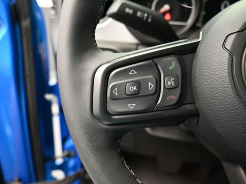 Used 2025 Jeep Wrangler Unlimited Sport AWD/4WD image 18