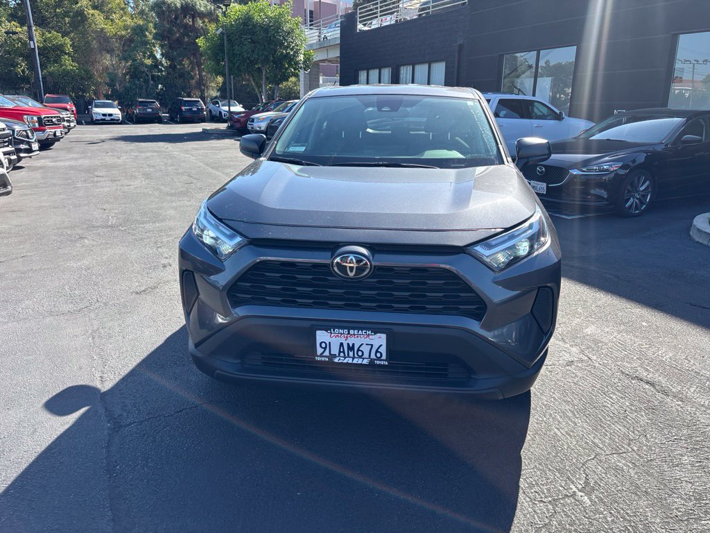 Used 2024 Toyota RAV4 LE FWD image 9