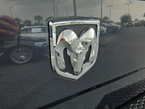 Used 2017 RAM 1500 Laramie AWD/4WD image 16