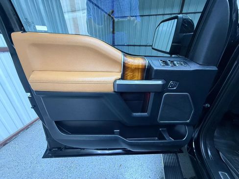 Used 2017 Ford F150 Limited AWD/4WD image 6