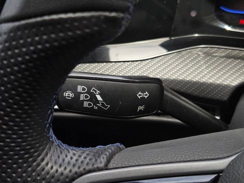 Used 2022 Volkswagen Golf R AWD/4WD image 33
