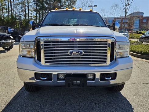 Used 2006 Ford F350 XLT image 2