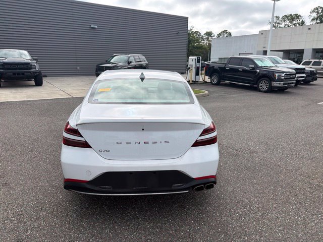 Used 2022 Genesis G70 2.0T RWD image 8