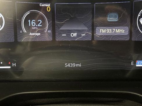 Used 2024 Jeep Grand Cherokee Limited w/ MOPAR Finishing Package image 6