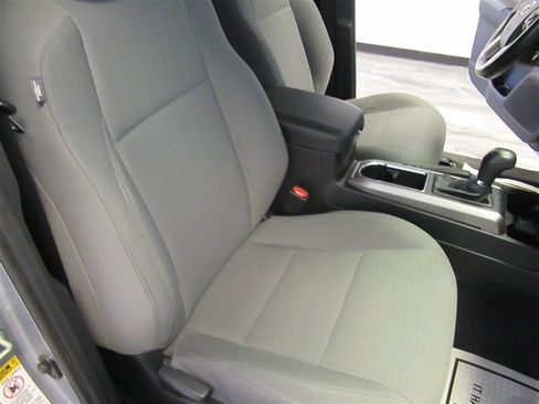 Used 2016 Toyota Tacoma SR5 image 31