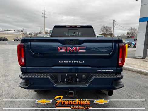 Used 2022 GMC Sierra 2500 Denali w/ Denali Ultimate Package AWD/4WD image 3