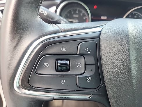 Certified 2020 Buick Encore GX Essence FWD image 15
