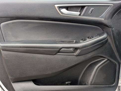 Used 2024 Ford Edge SEL image 14