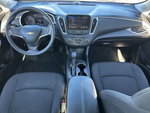 Used 2024 Chevrolet Malibu LT FWD image 16