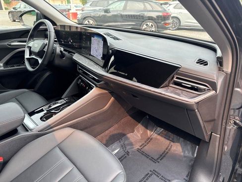 Certified 2025 Audi Q5 Premium w/ Convenience Package AWD/4WD image 28