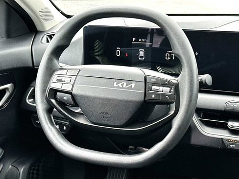 Used 2025 Kia K4 FWD image 27