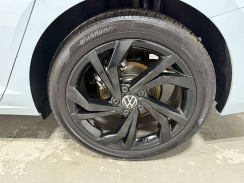 Used 2025 Volkswagen Jetta SE w/ Sunroof Package image 7