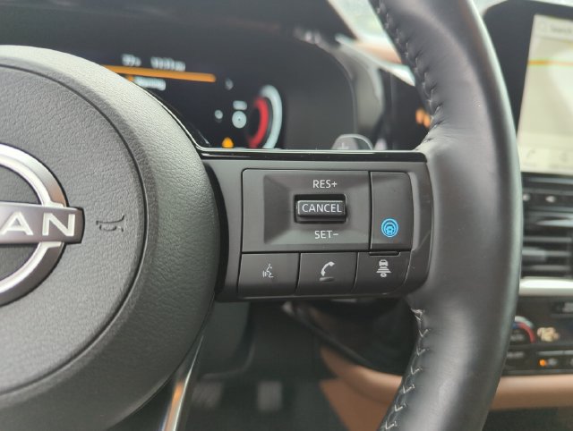 Certified 2025 Nissan Pathfinder Platinum AWD/4WD image 44
