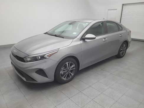 Used 2024 Kia Forte LXS FWD image 2