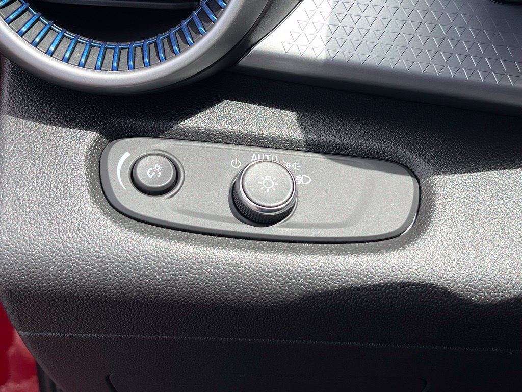 Certified 2026 Chevrolet Trax LS FWD image 33