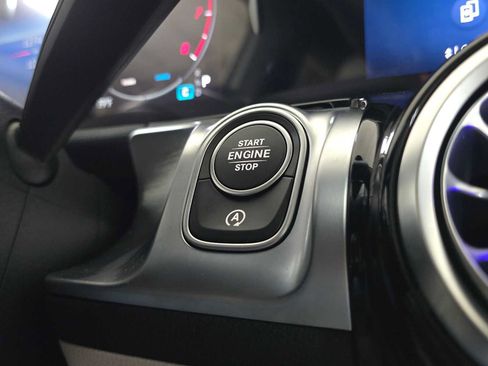 Certified 2026 Mercedes-Benz GLB 250 4MATIC image 35