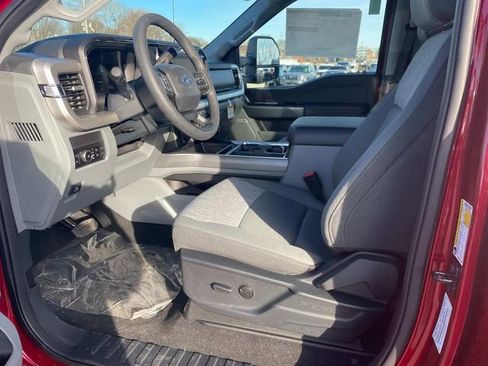 New 2025 Ford F250 XLT w/ Black Appearance Package image 9