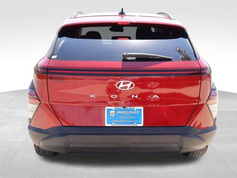 Used 2025 Hyundai Kona SEL FWD image 4