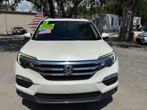 Used 2017 Honda Pilot Touring image 2