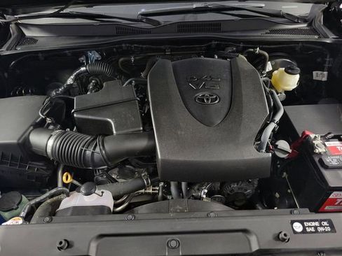 Used 2019 Toyota Tacoma SR5 image 13