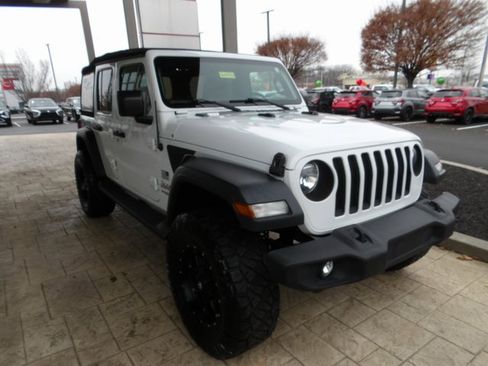 Used 2020 Jeep Wrangler Unlimited Freedom Edition image 3