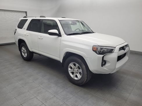 Used 2021 Toyota 4Runner SR5 AWD/4WD image 11