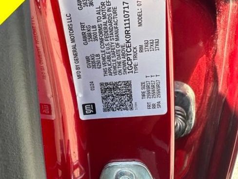 Used 2024 Chevrolet Colorado LT w/ LT Convenience Package II AWD/4WD image 30