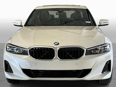 Used 2025 BMW 330i 330i w/ Premium Package image 3